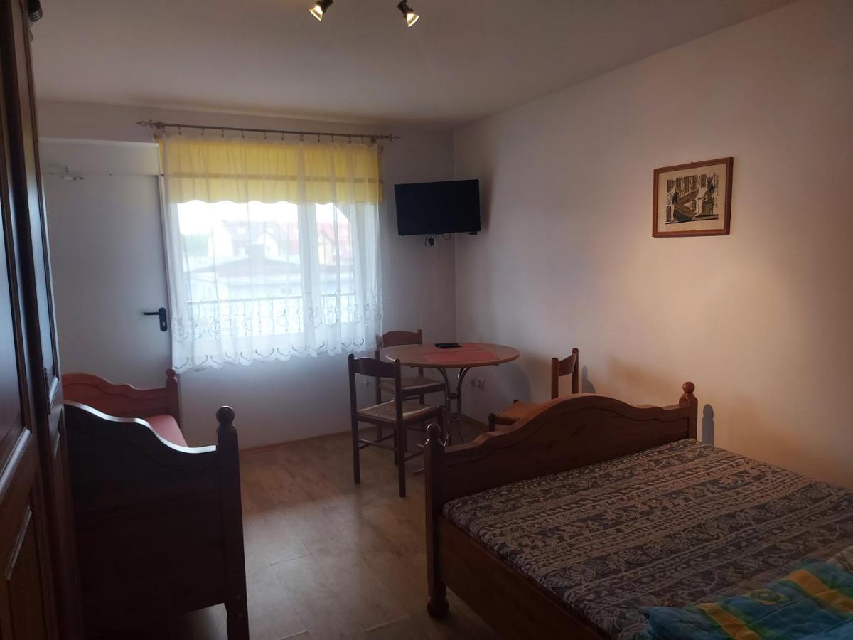 Pokoje Goscinne Tomasz Międzywodzie Extérieur photo