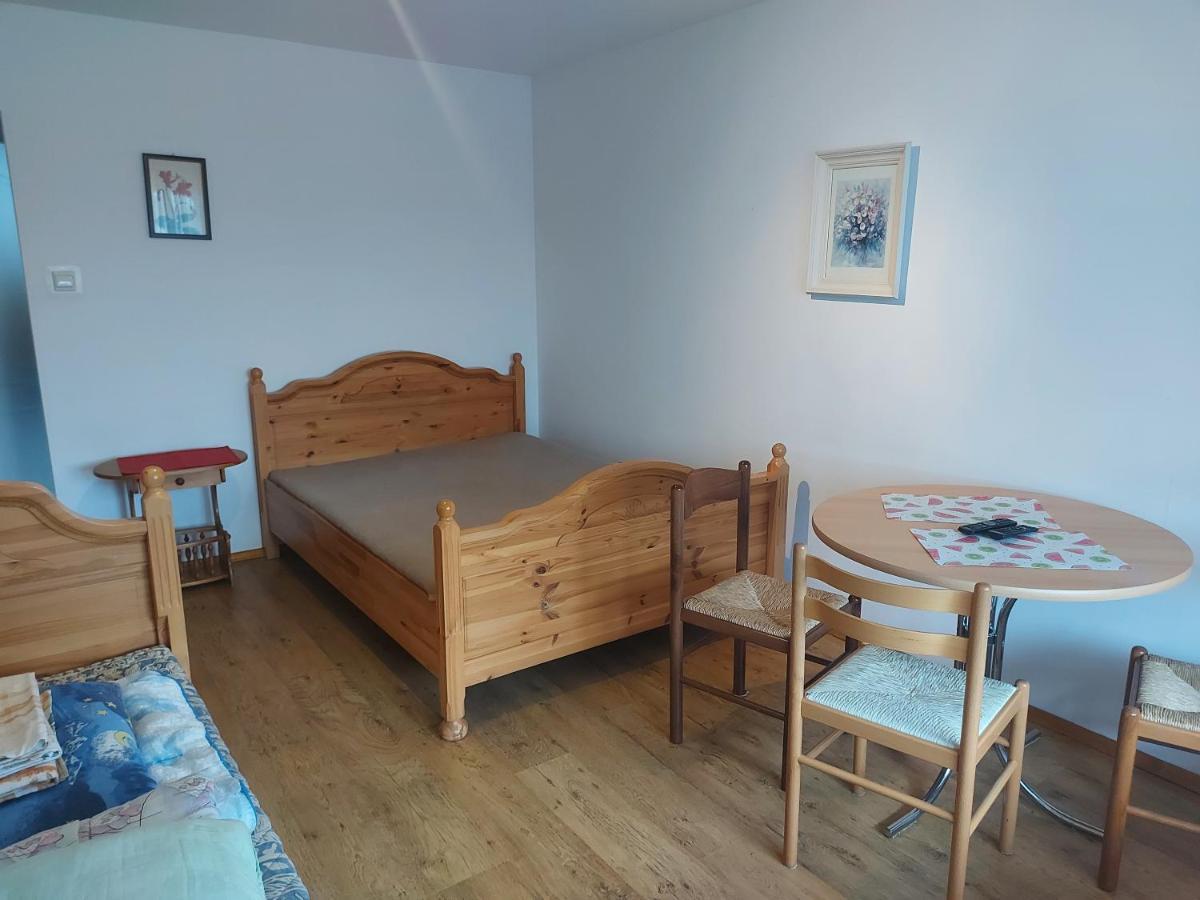 Pokoje Goscinne Tomasz Międzywodzie Extérieur photo